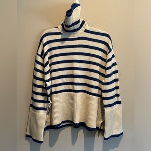 Totem Aofmarure Navy Stripe Turtleneck